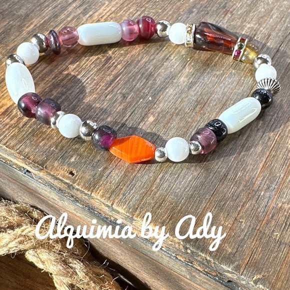 Dainty Milky white jade beaded handcrafted bracelet/ pure heart healing crystal - Picture 1 of 6
